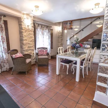 Balcones Con Encanto - Vistas Al Conjunto Monumental Patrimonio De La Humanidad