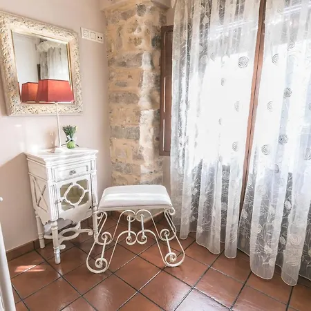 Balcones Con Encanto - Vistas Al Conjunto Monumental Patrimonio De La Humanidad Ubeda (Andalucia)