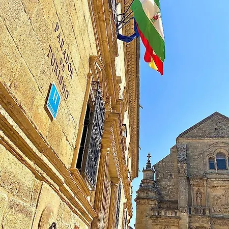 Balcones Con Encanto - Vistas Al Conjunto Monumental Patrimonio De La Humanidad Ubeda (Andalucia)