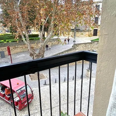 Balcones Con Encanto - Vistas Al Conjunto Monumental Patrimonio De La Humanidad * Ubeda (Andalucia)